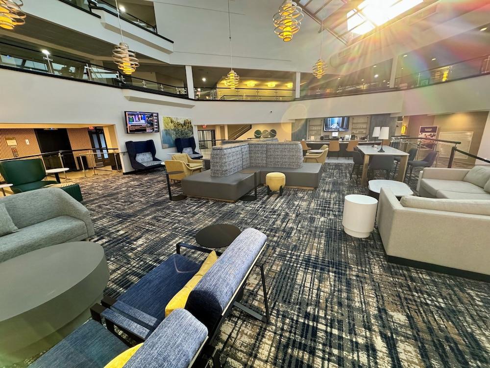 DoubleTree by Hilton Richmond - Midlothian