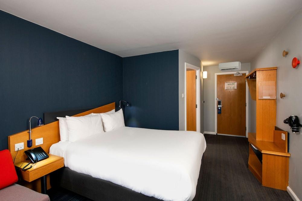 Holiday Inn Express Stoke On Trent by IHG