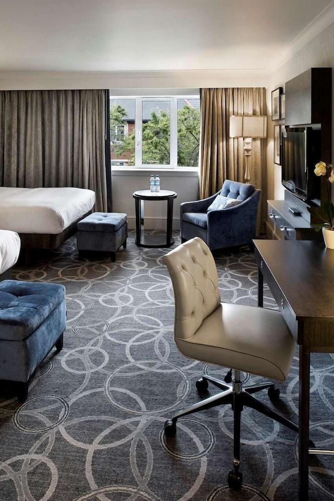 DoubleTree by Hilton St. Anne's Manor