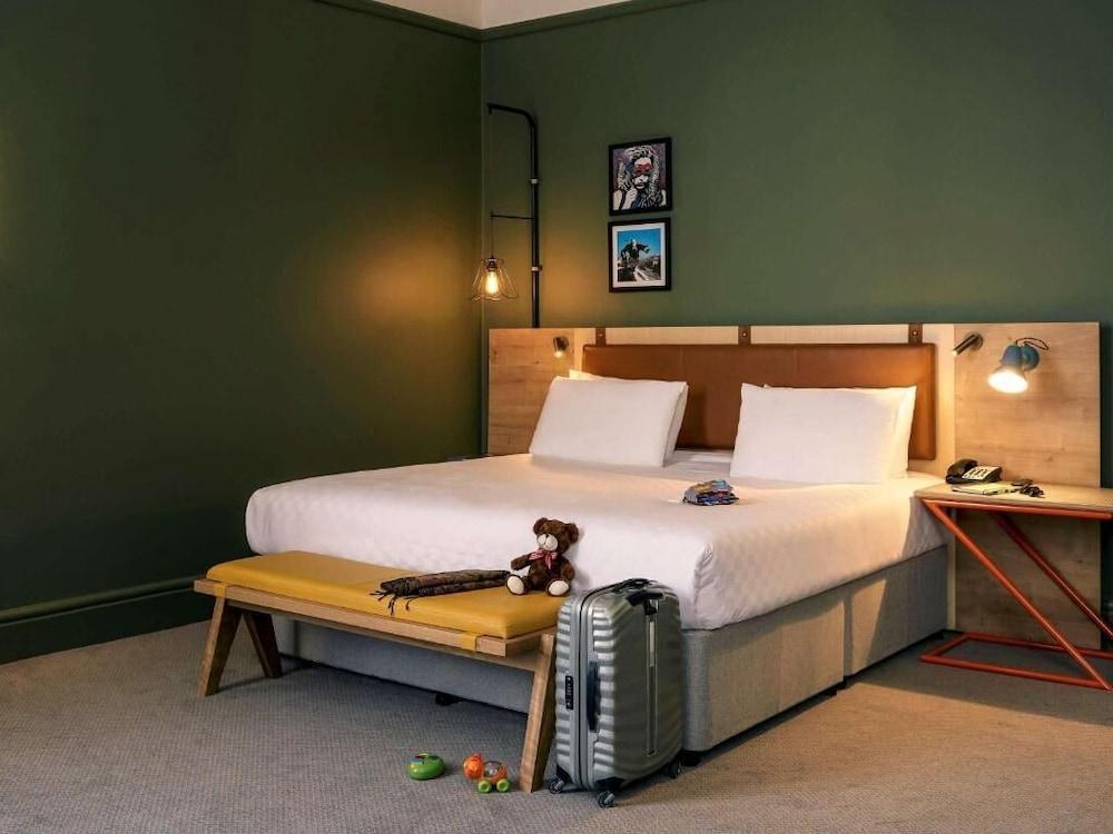 Bristol Grand Hotel By Sunday