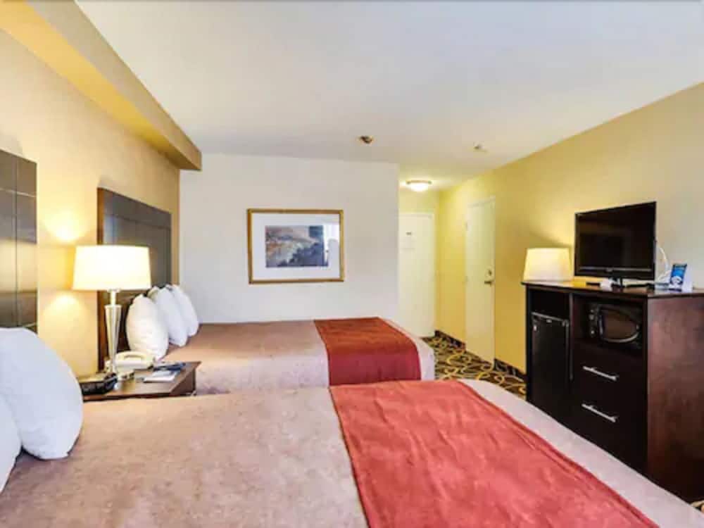 Travelodge by Wyndham Cambridge - Waterloo