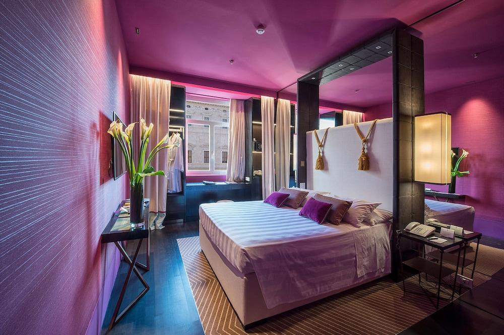 Sina Bernini Bristol, Autograph Collection