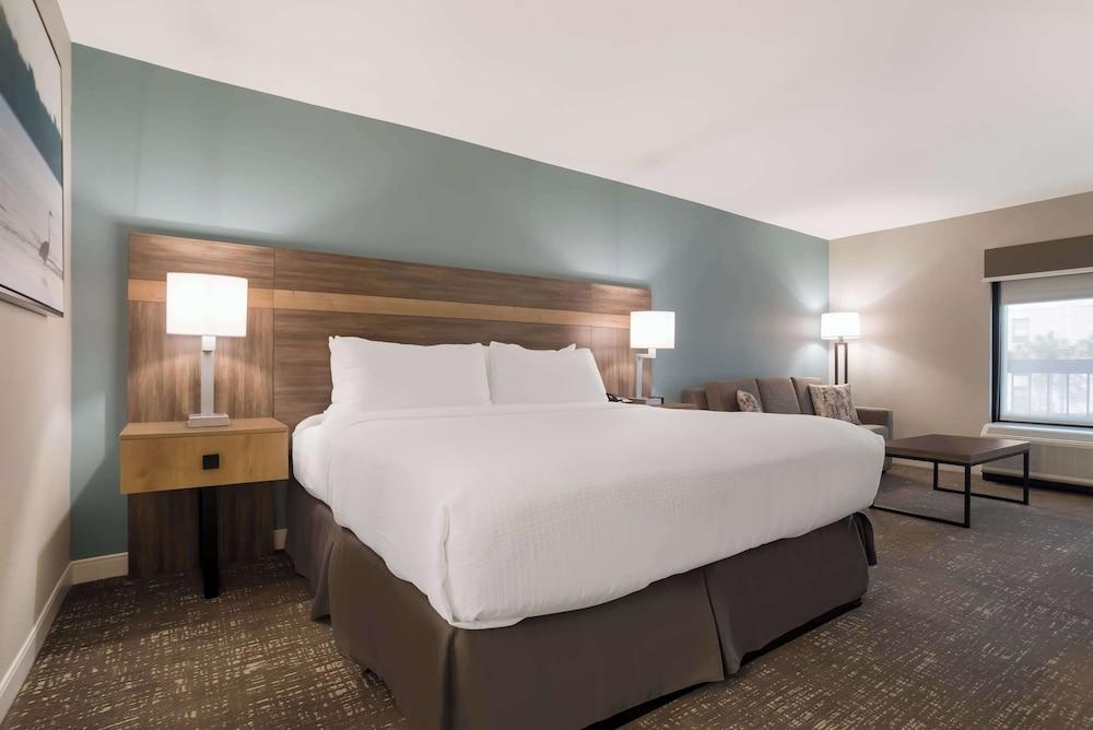 Best Western Flagship Inn