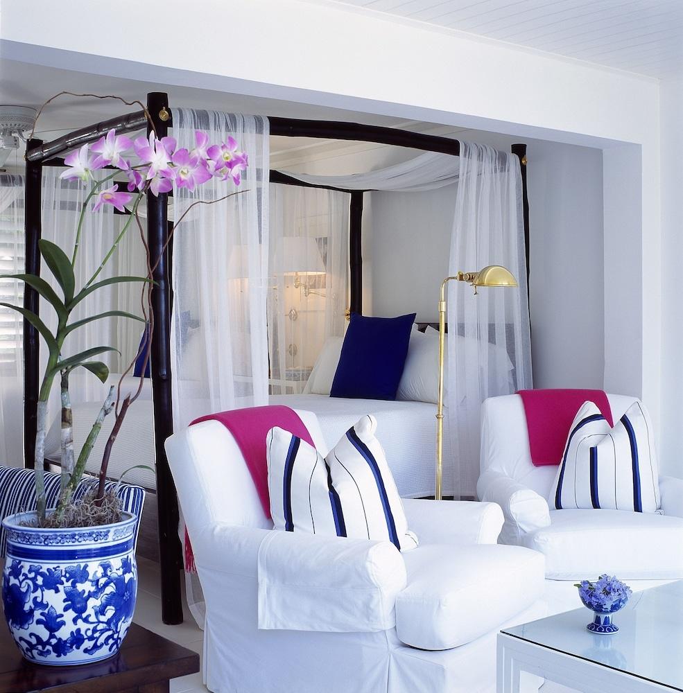 Round Hill Hotel And Villas