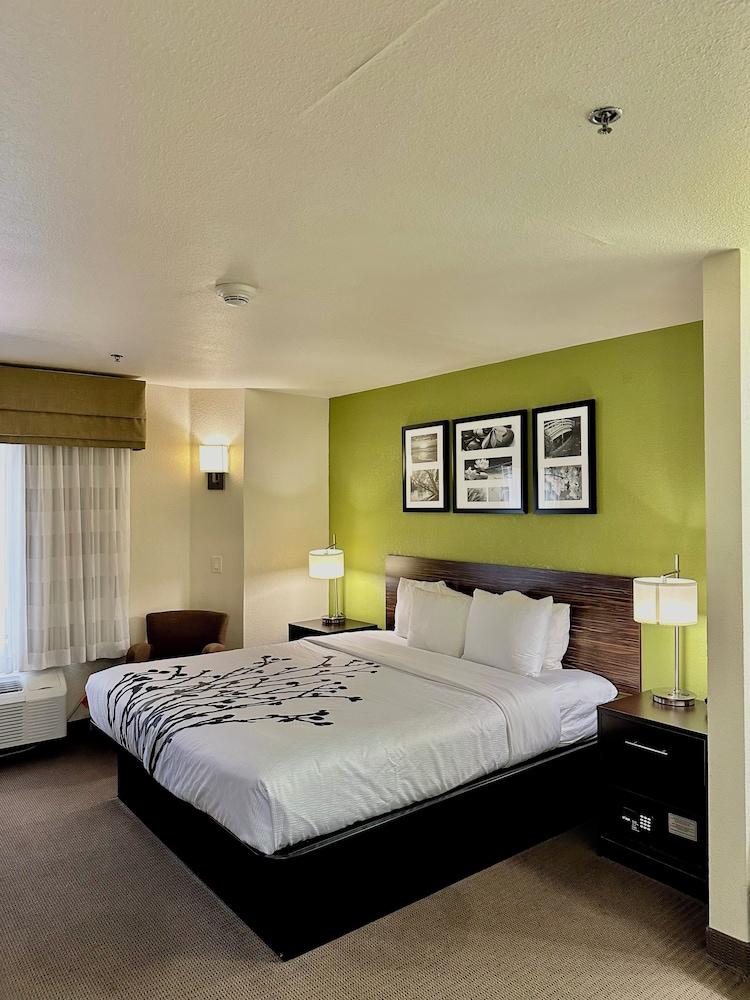 Sleep Inn & Suites Tulsa Central I-44