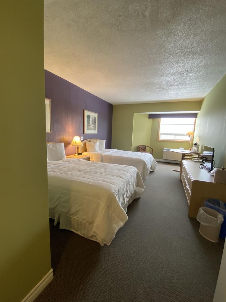 Riverside Resort & Conference Centre