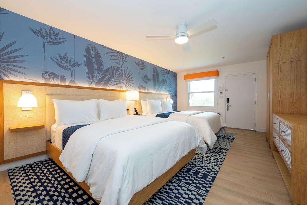 The Sunshine Hotel and Suites