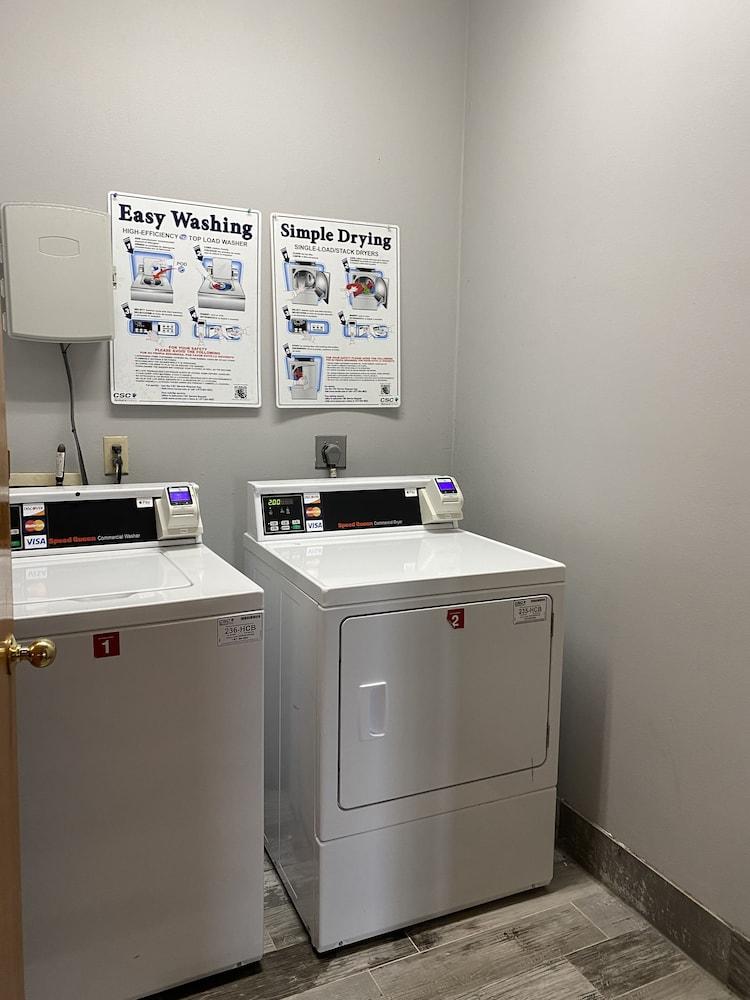 AmericInn by Wyndham Mauston