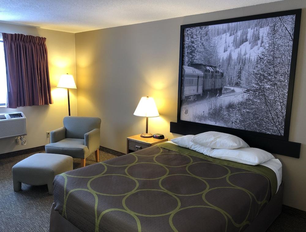 Super 8 by Wyndham Salmon Arm