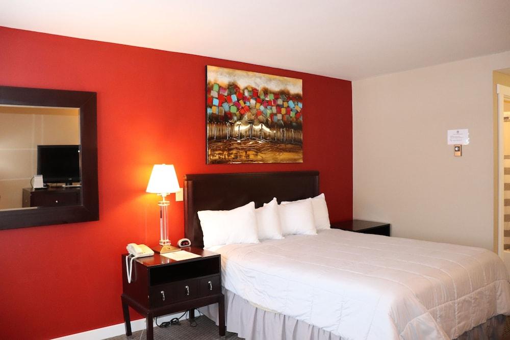 The Washburn Inn - On the Lake