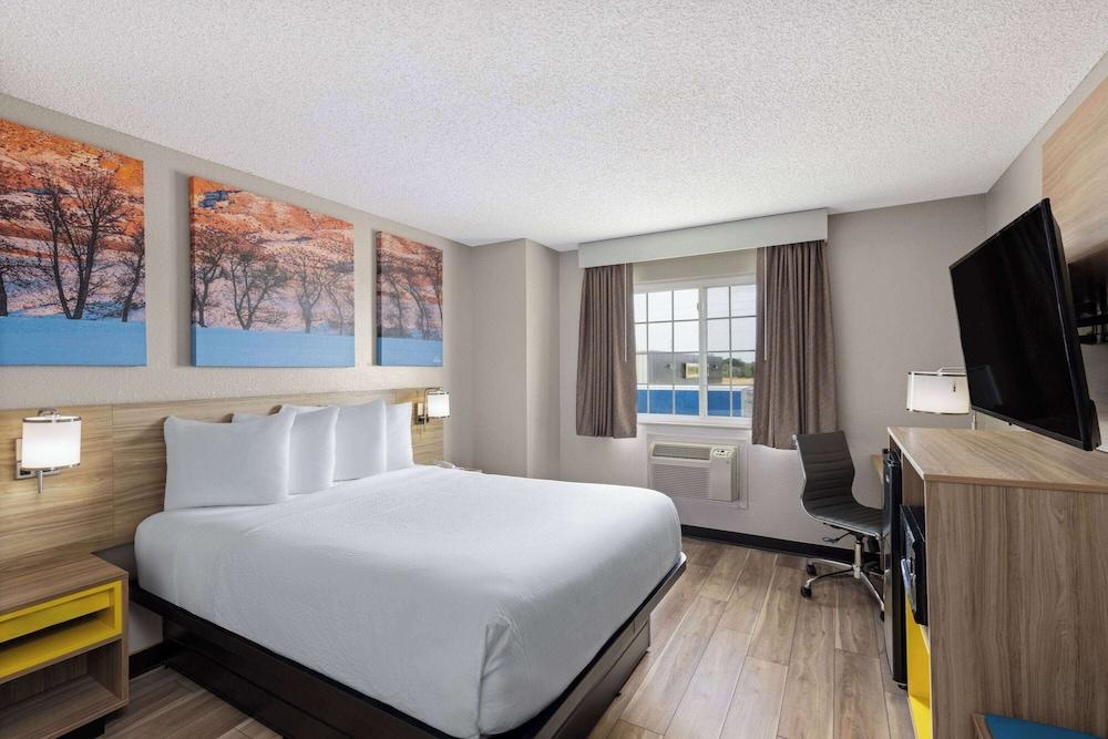Days Inn by Wyndham Miami