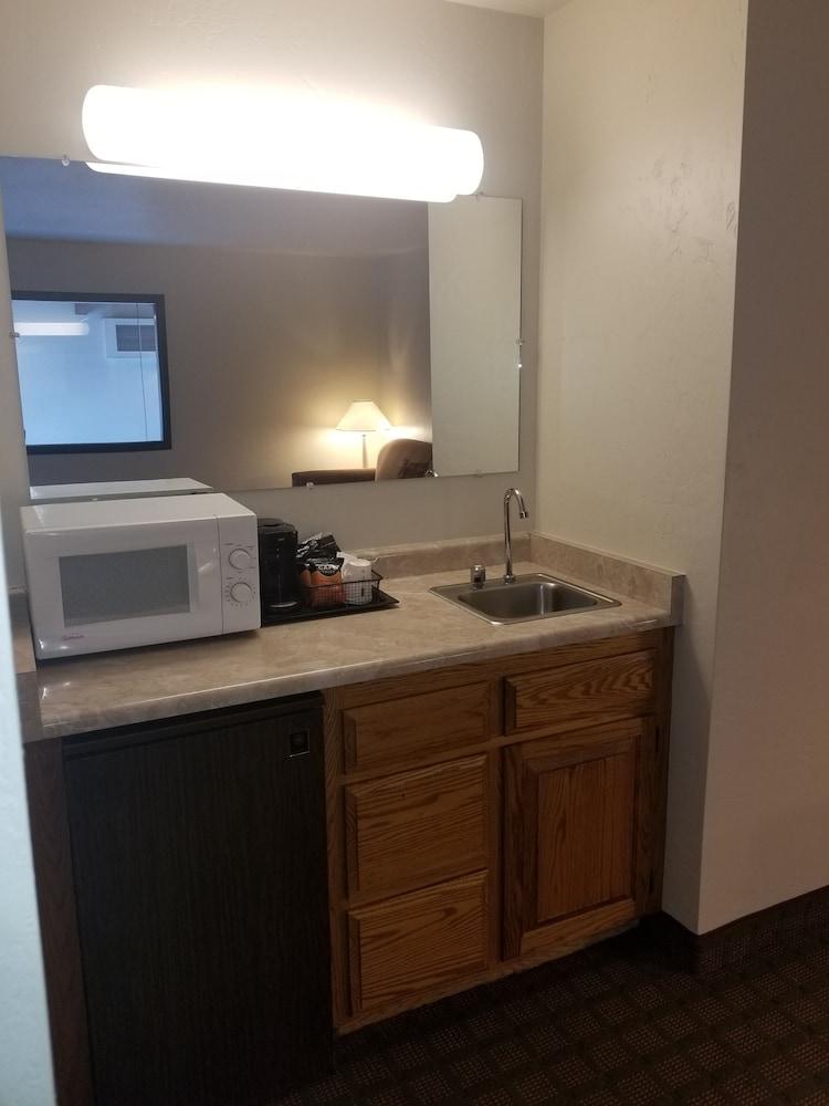 Super 8 by Wyndham Bend