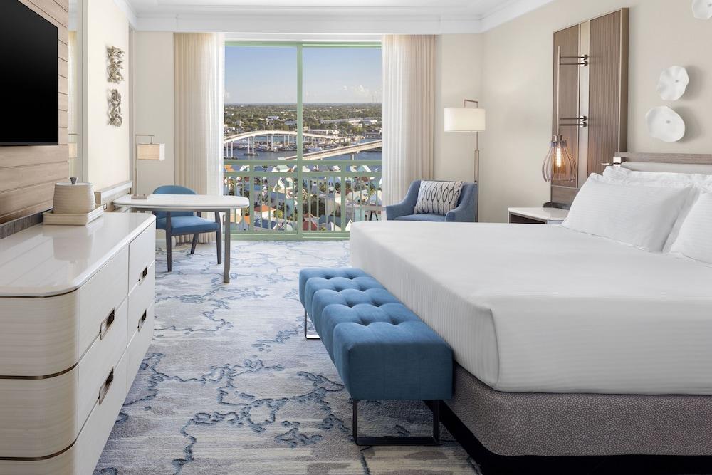 The Royal at Atlantis