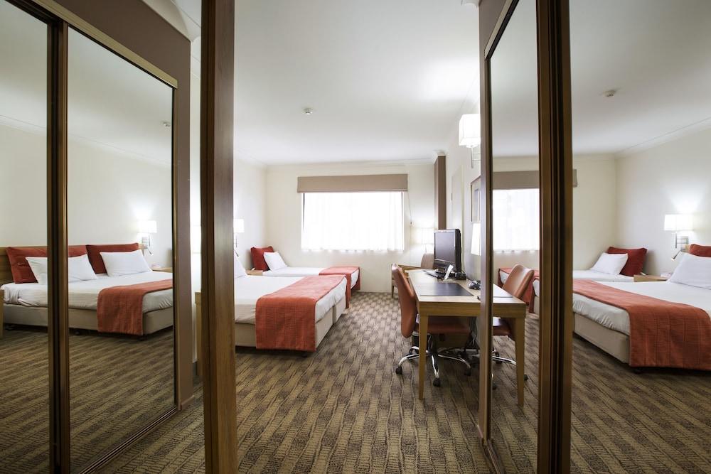 Nightelier Mermaid Waters