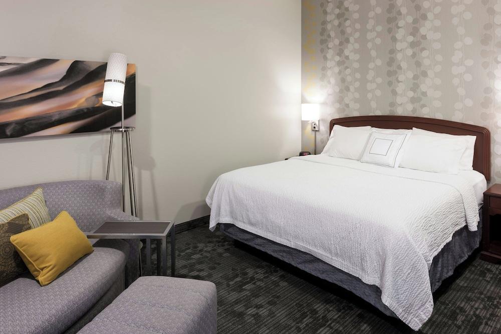Courtyard by Marriott Wichita East