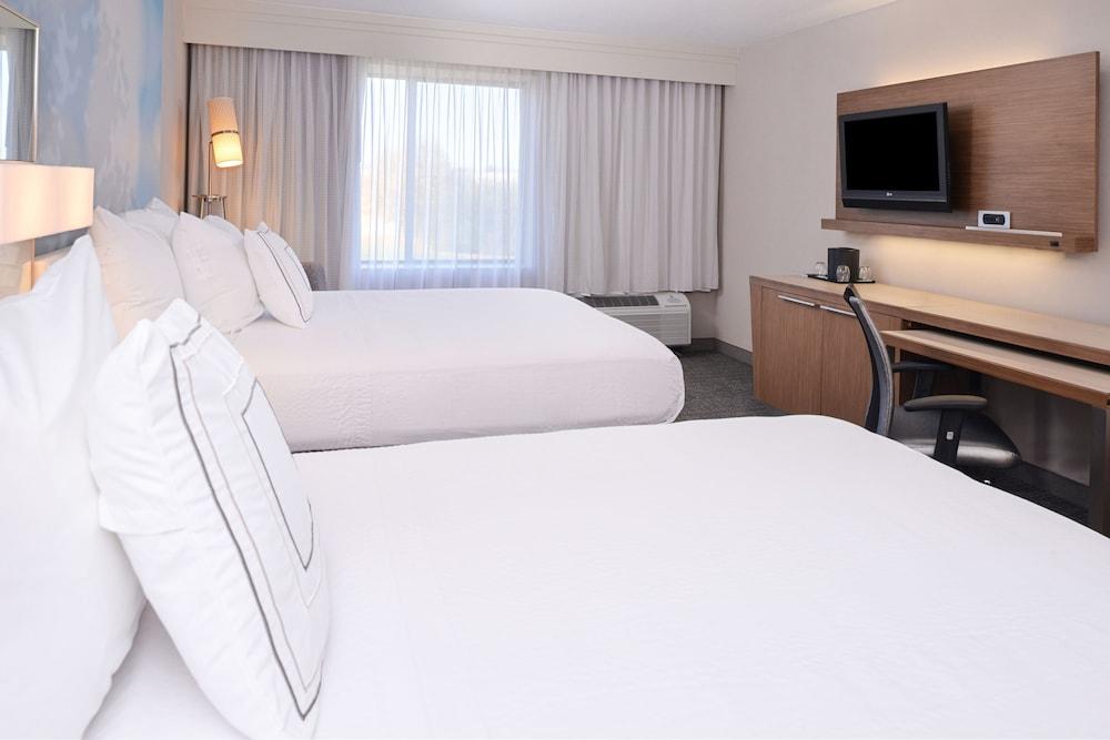 Courtyard by Marriott Milwaukee Brown Deer