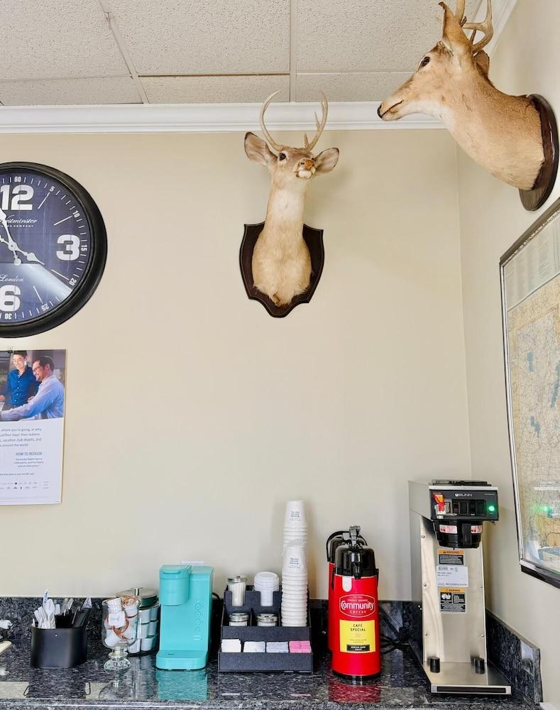 Travelodge by Wyndham Thomasville AL