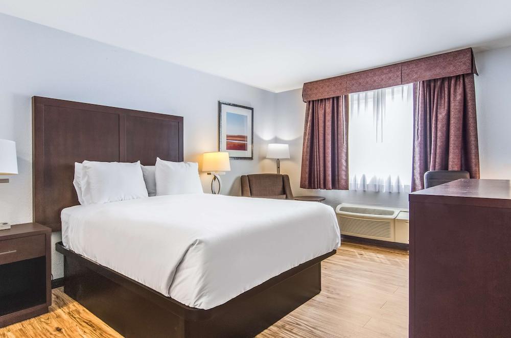 Red Lion Inn & Suites Des Moines