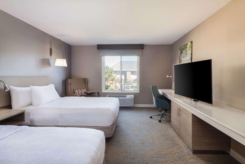 Hilton Garden Inn St. Charles