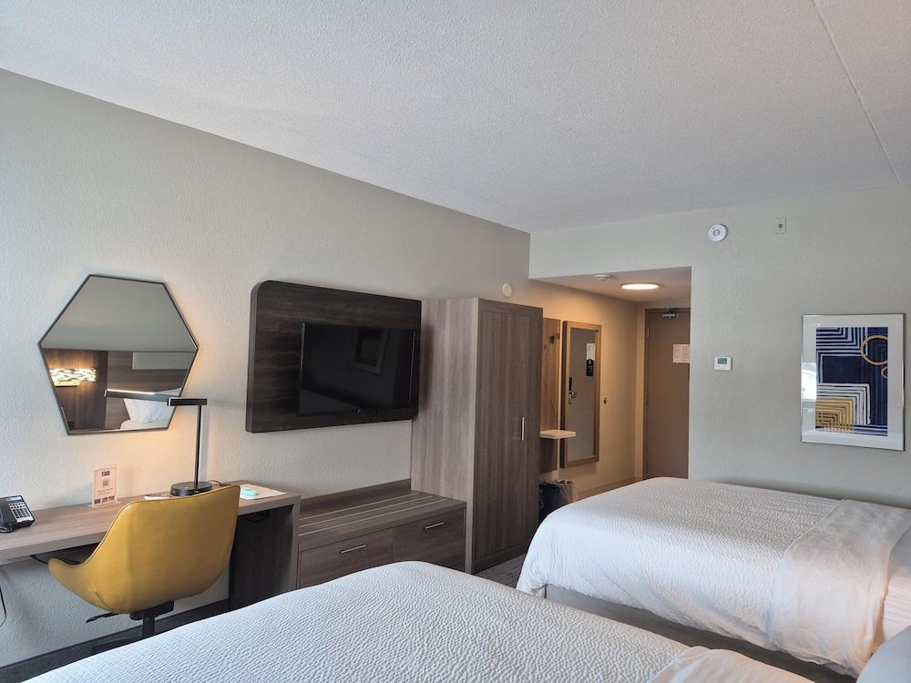 Holiday Inn Express by IHG