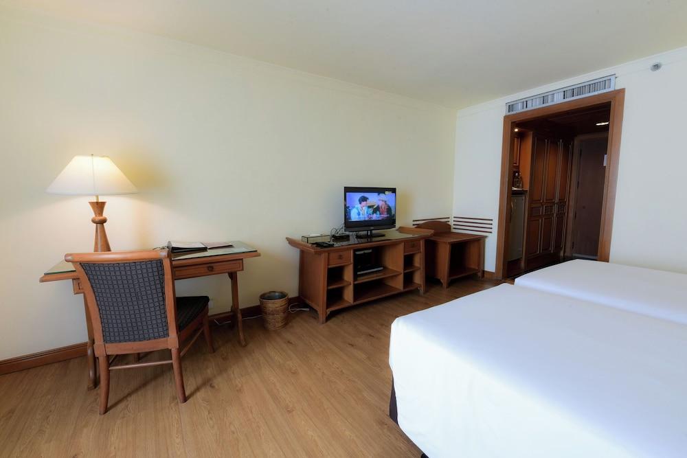 Silom Serene, a Boutique Hotel