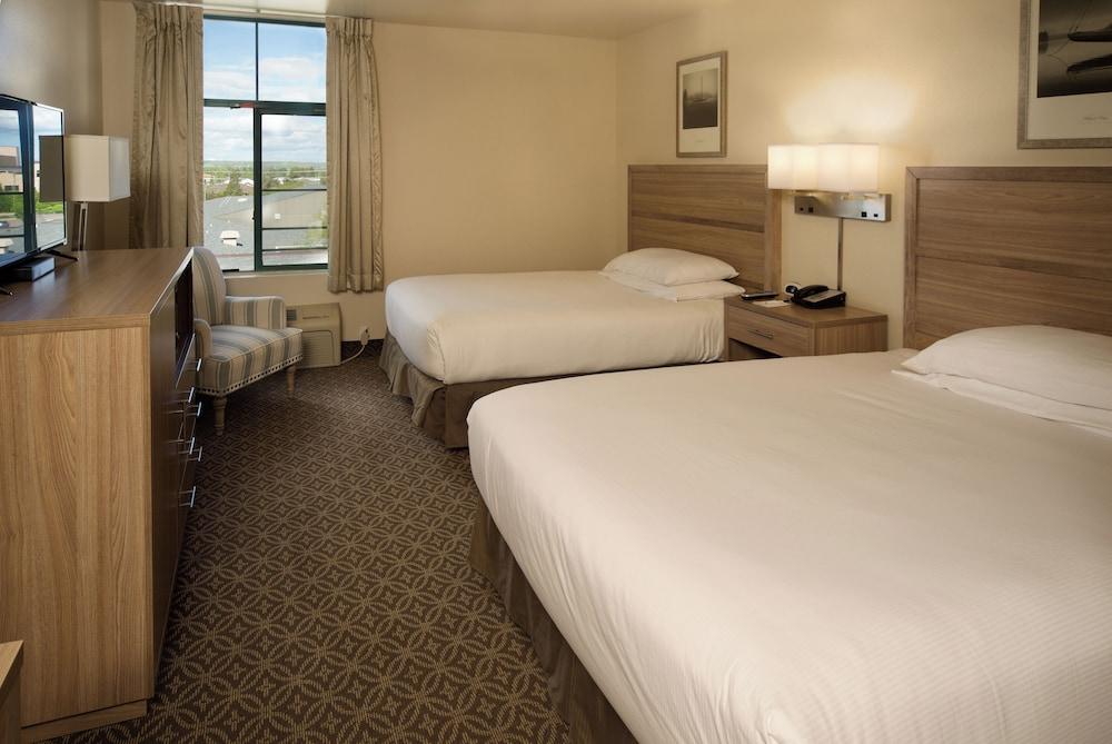 The Great Falls Inn by Riversage