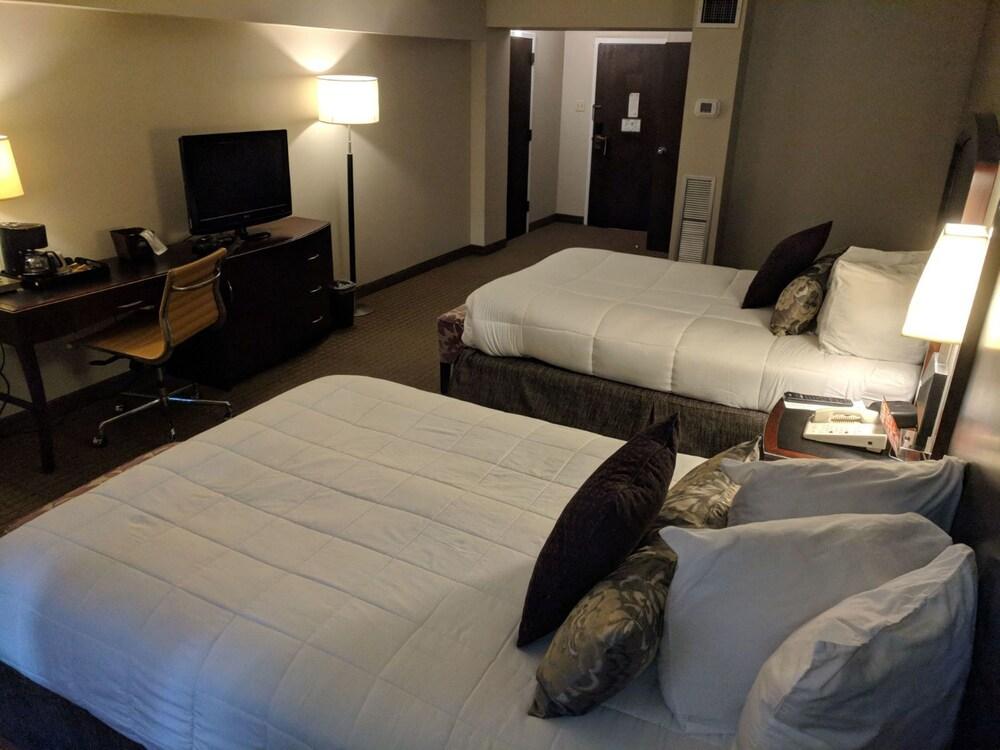 Avalon Hotel & Conference Center