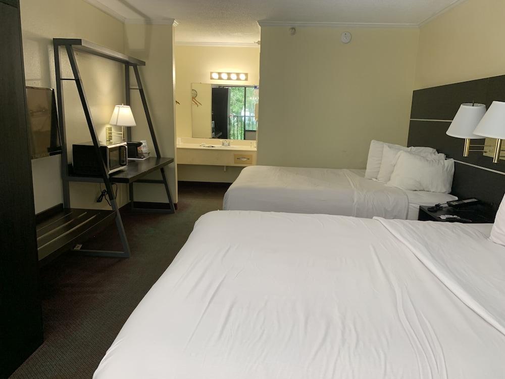 Americas Best Value Inn & Suites Melbourne