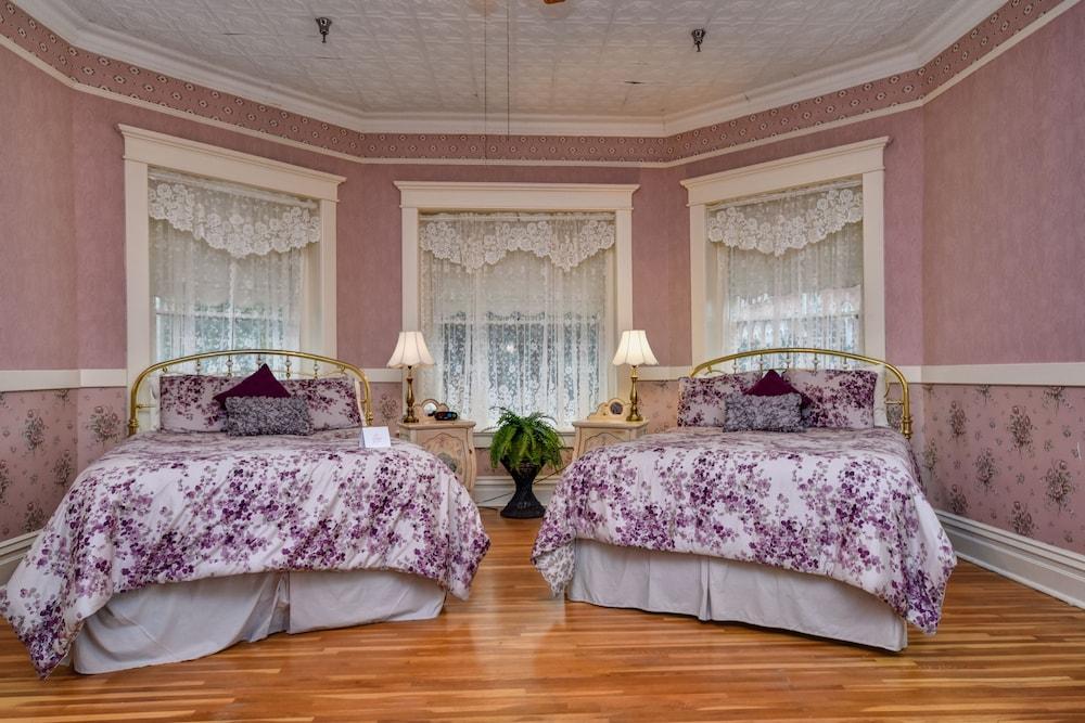 The Mansion at Elfindale