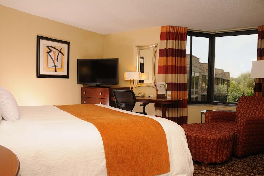 DoubleTree by Hilton Hotel Oak Ridge - Knoxville
