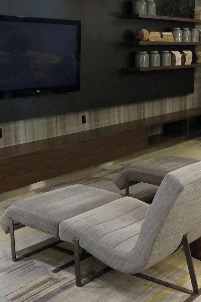 Courtyard by Marriott Portland Tigard