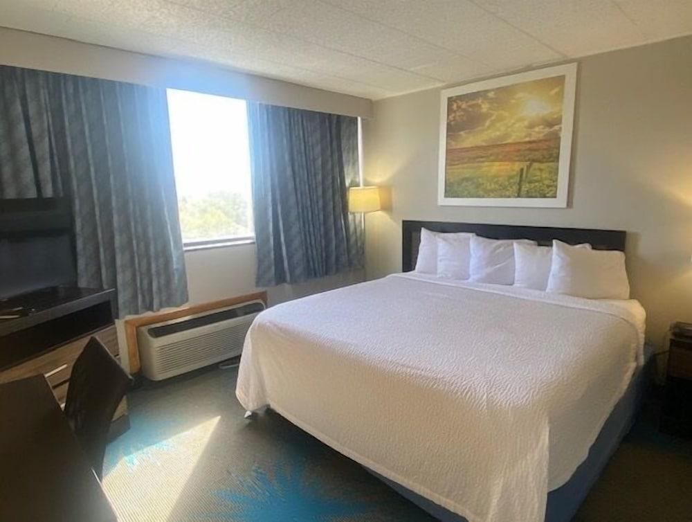 Days Inn by Wyndham Scranton PA