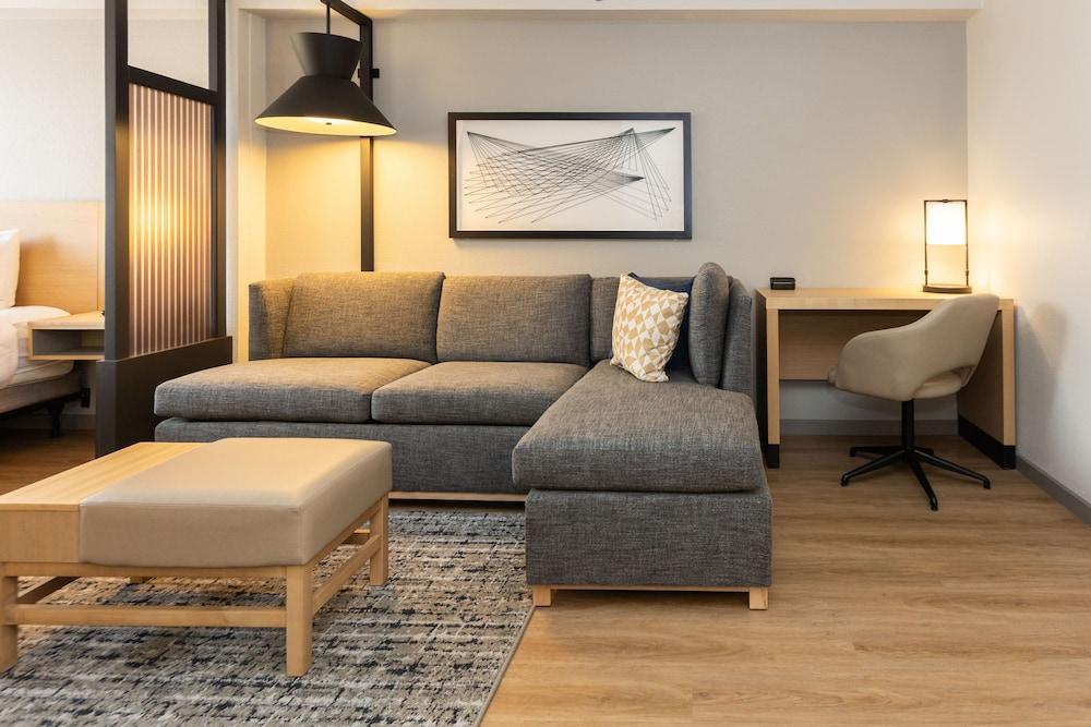 Hyatt Place Dallas/Park Central