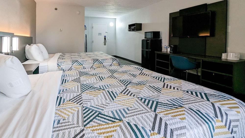 Motel 6 Danvers, MA - Boston North