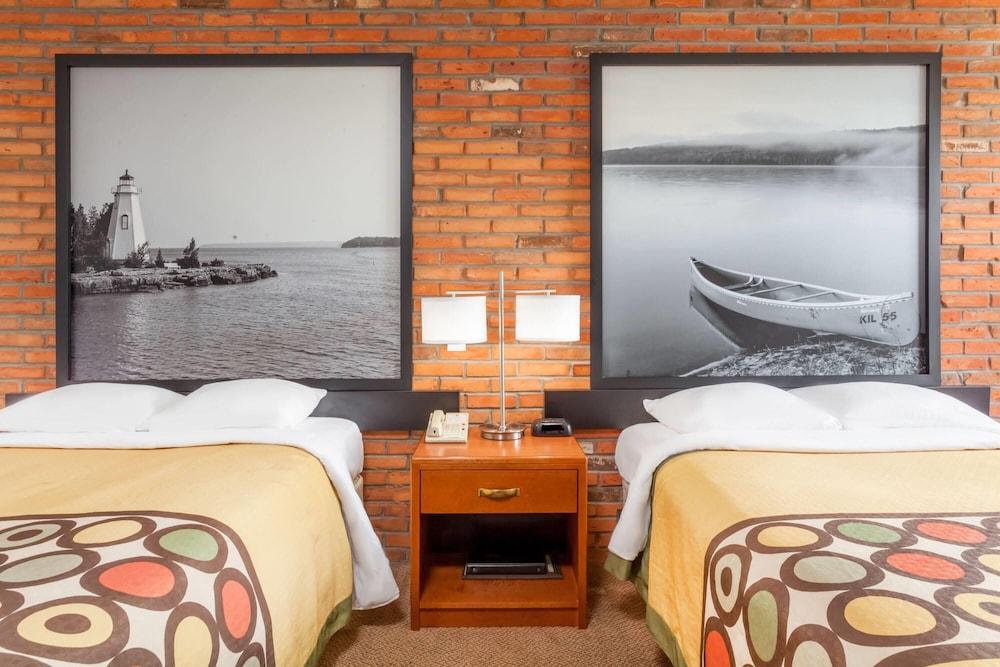 Super 8 by Wyndham Sudbury ON