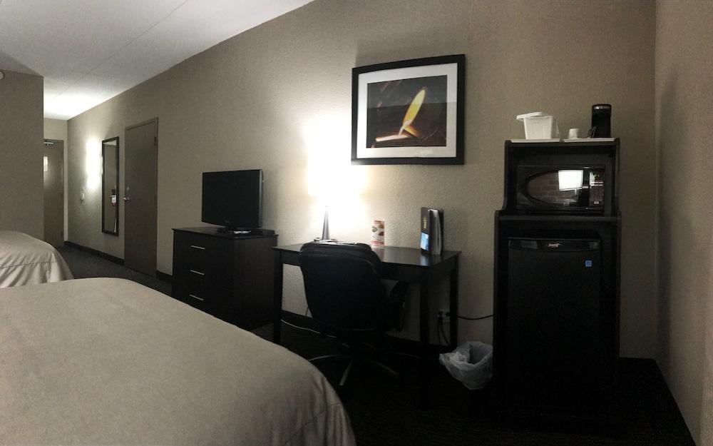 Super 8 by Wyndham Timmins ON