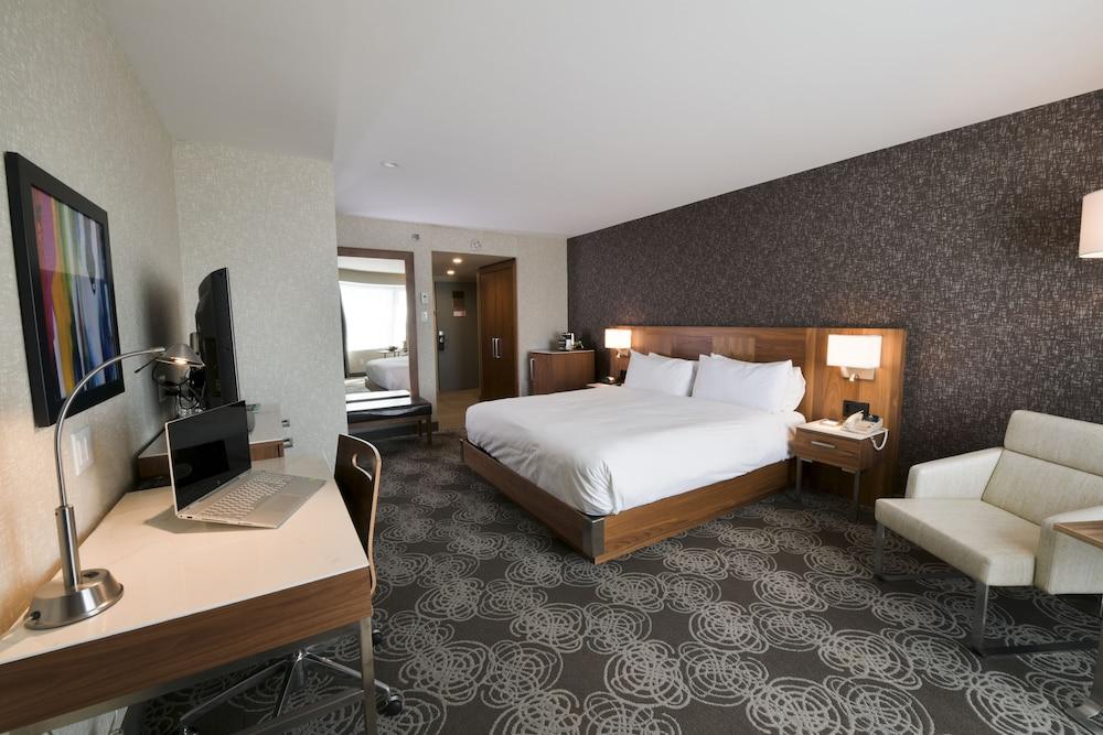 Hilton Montreal Laval