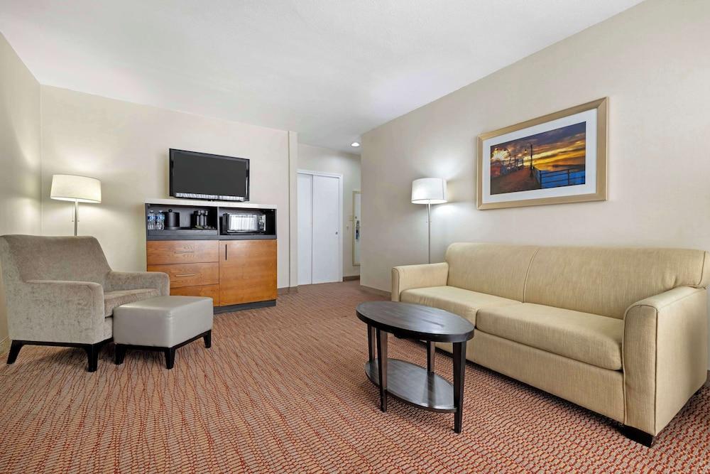 Best Western Royal Palace Inn & Suites