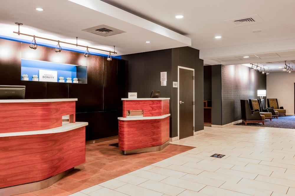 Courtyard by Marriott Columbus Airport