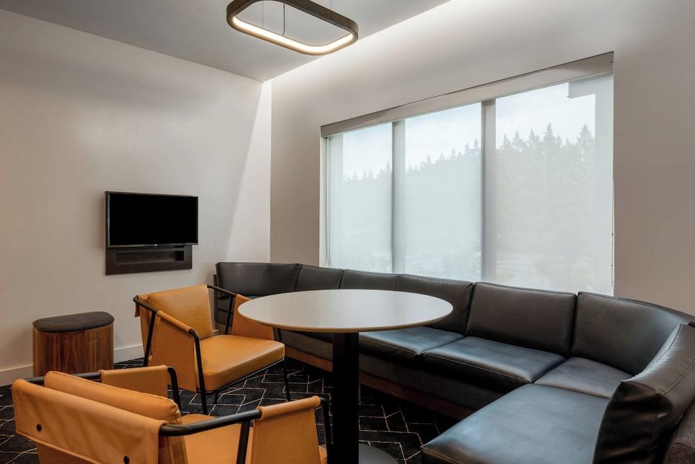 Courtyard by Marriott Columbus Airport