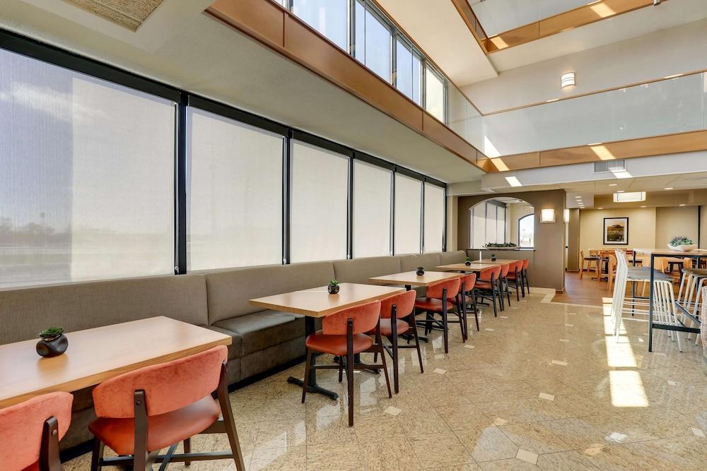 Drury Inn & Suites Marion