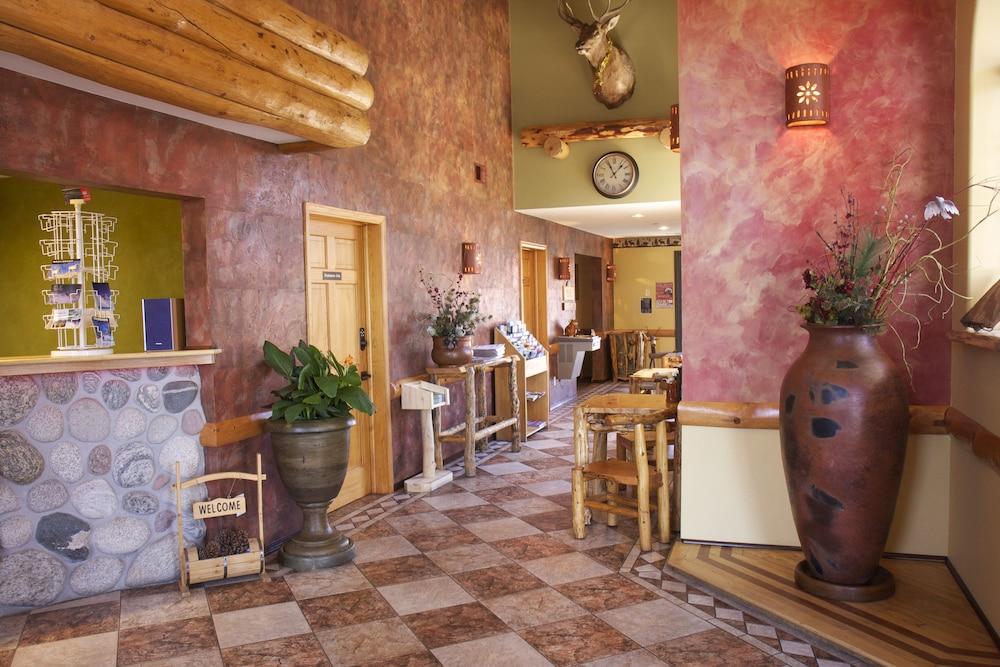 Gateway Inn And Suites