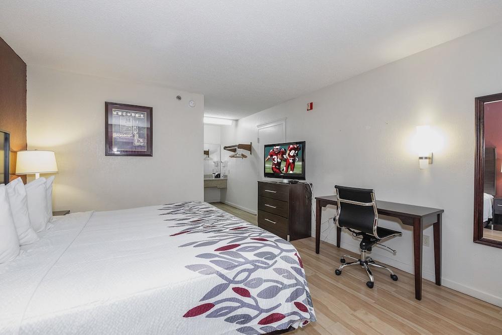 Red Roof Inn & Suites Rome