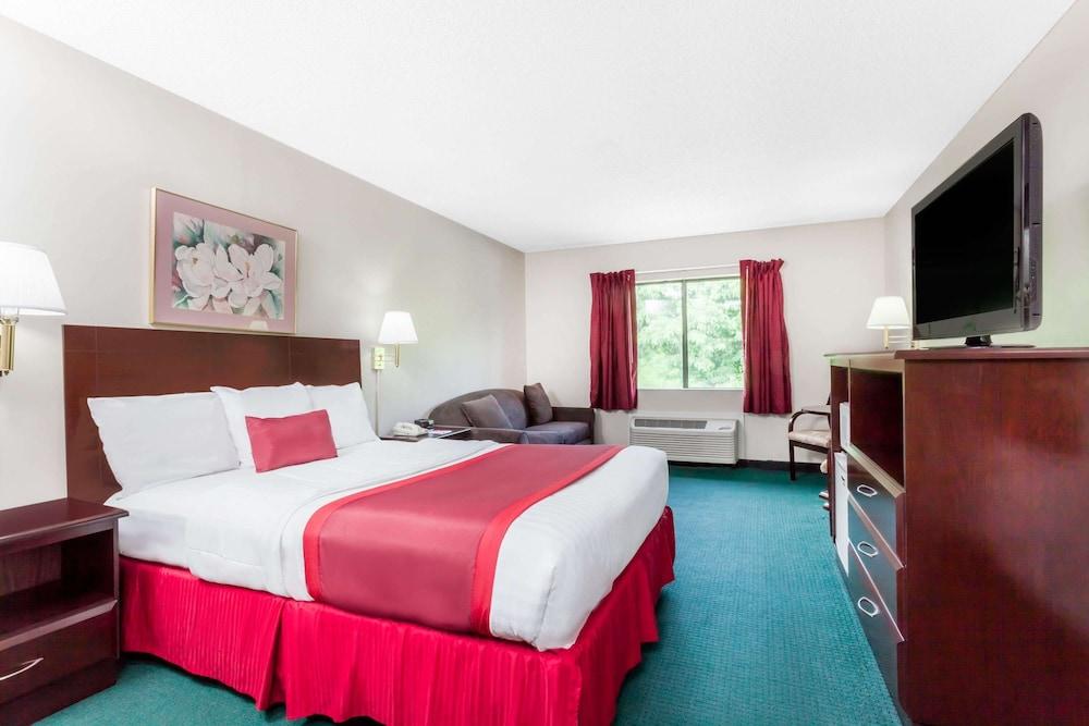 Ramada by Wyndham Tell City