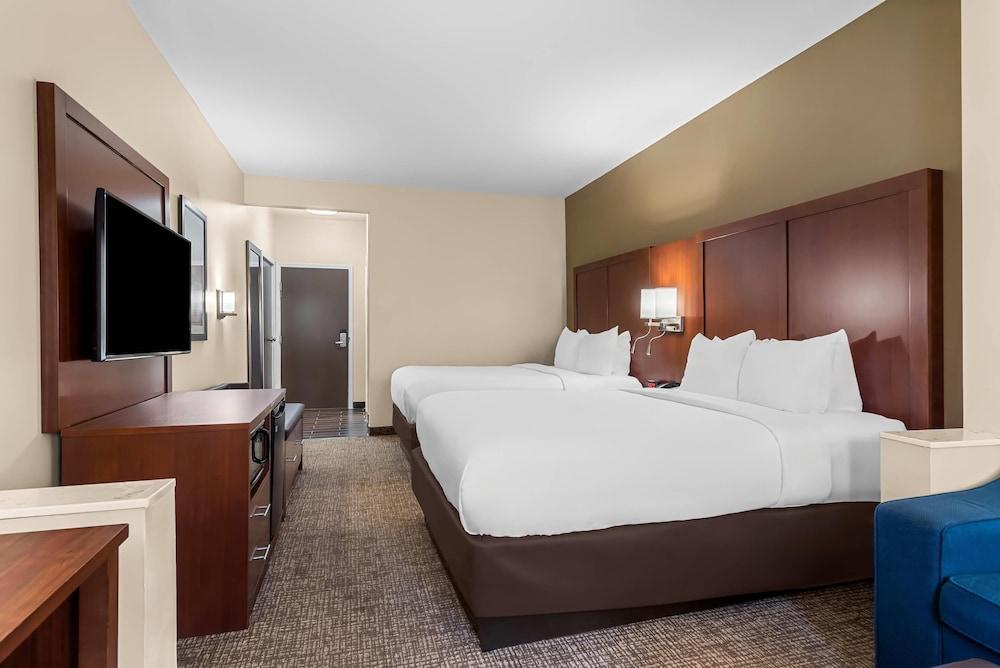 Comfort Suites near Camp Lejeune