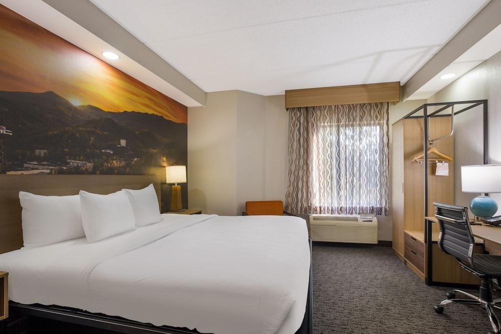 Clarion Pointe Sevierville-Pigeon Forge