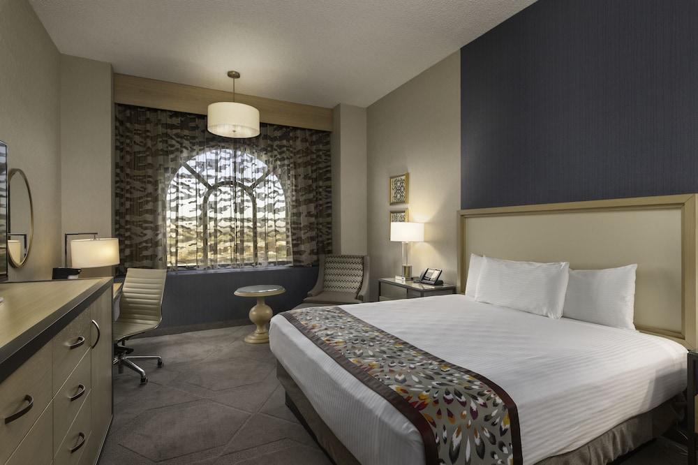 Sam's Town Hotel & Gambling Hall