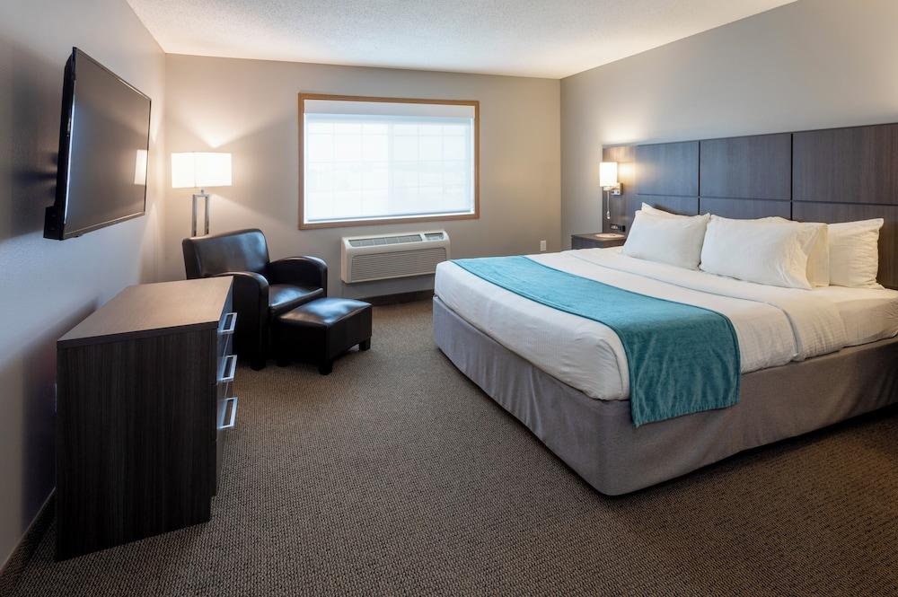 Paynesville Inn And Suites