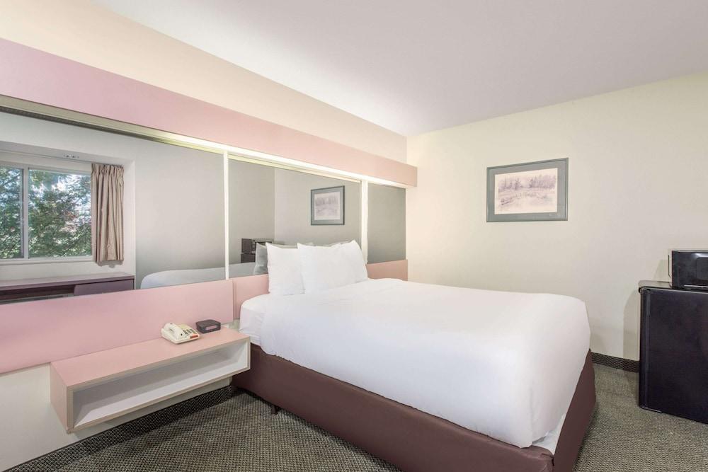 Knights Inn Allentown