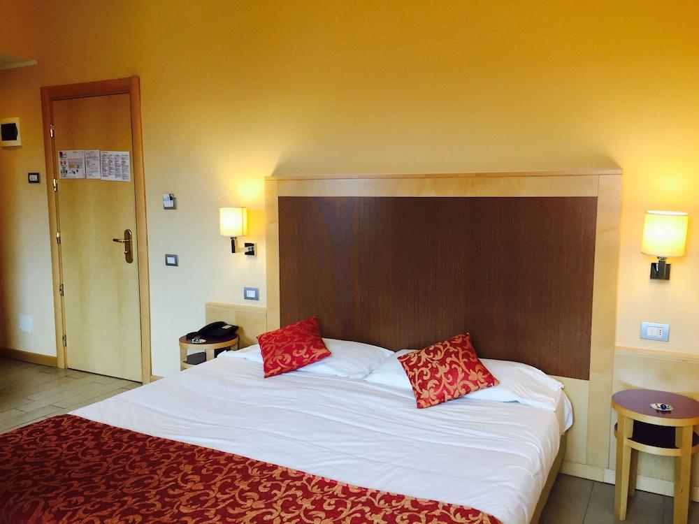 Mokinba Hotels Cristallo